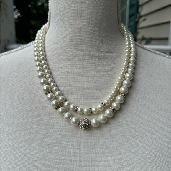 PEARL 2 LAYER STATEMENT NECKLACE - Picture 8 of 12